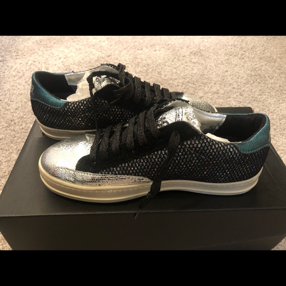 P448 Women’s Sneaker (size 8)
